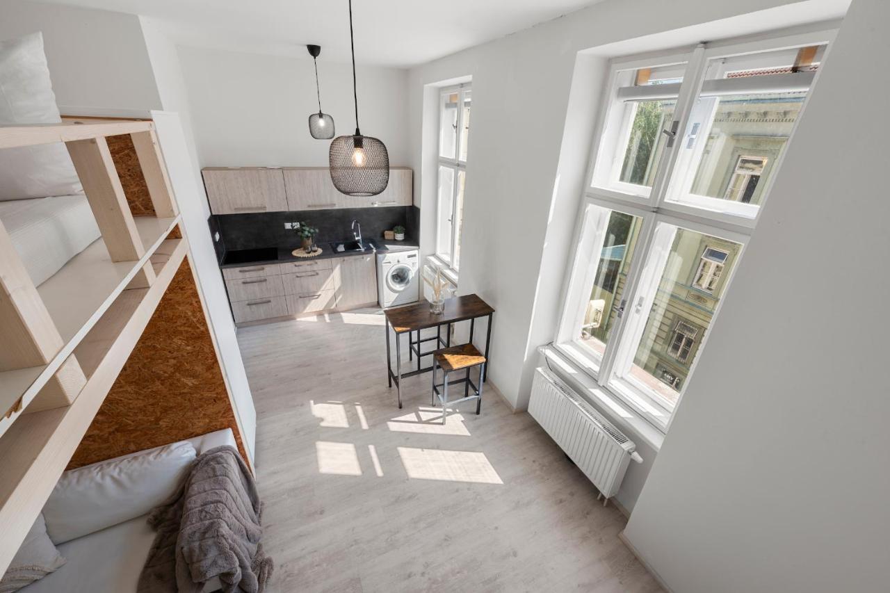 Residence Stefanikova Rose Brno Luaran gambar