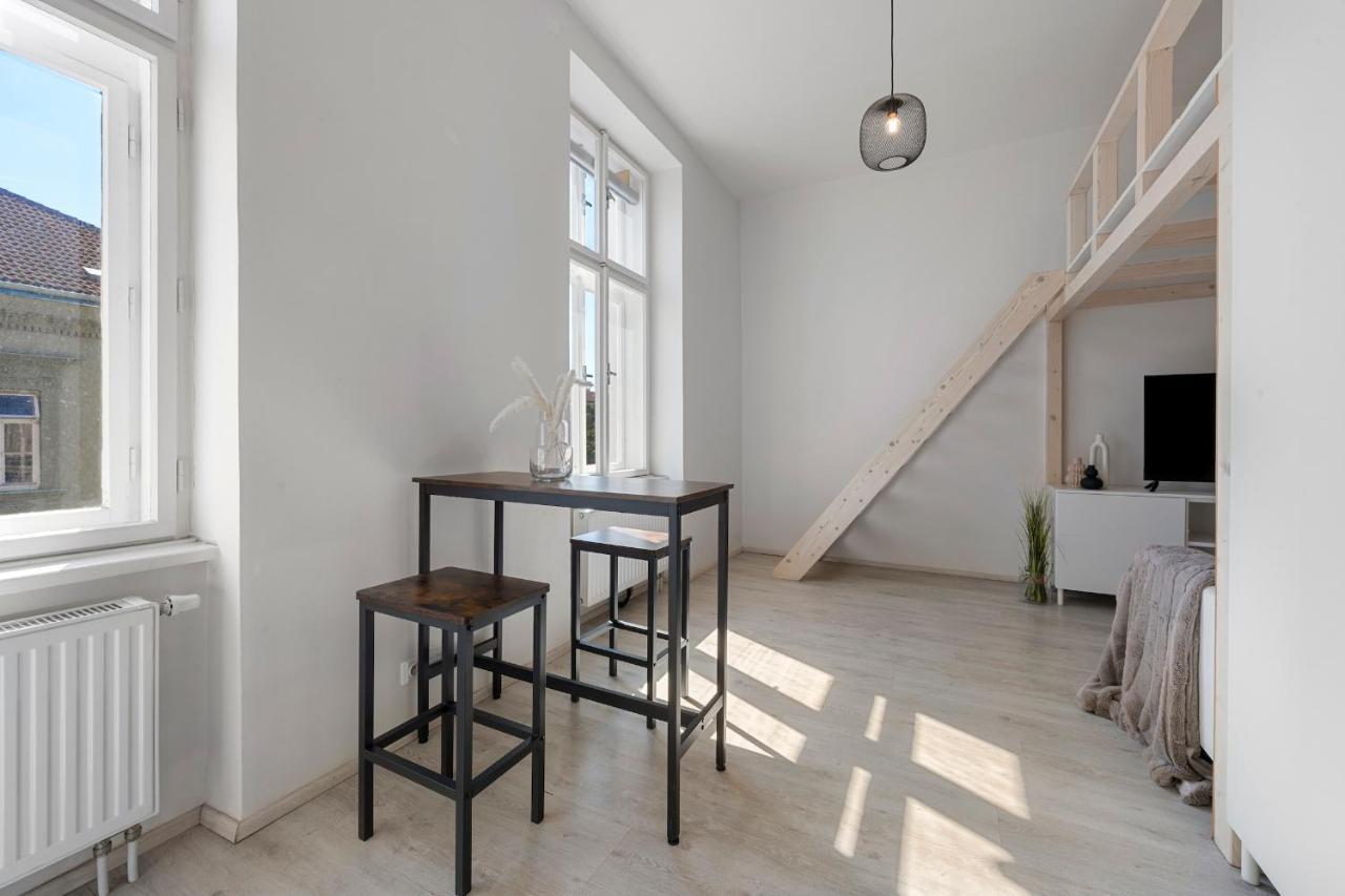 Residence Stefanikova Rose Brno Luaran gambar